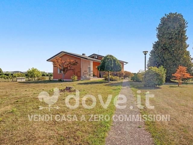 Case e ville in vendita di 200 m² in Via Castellana Vecchia
