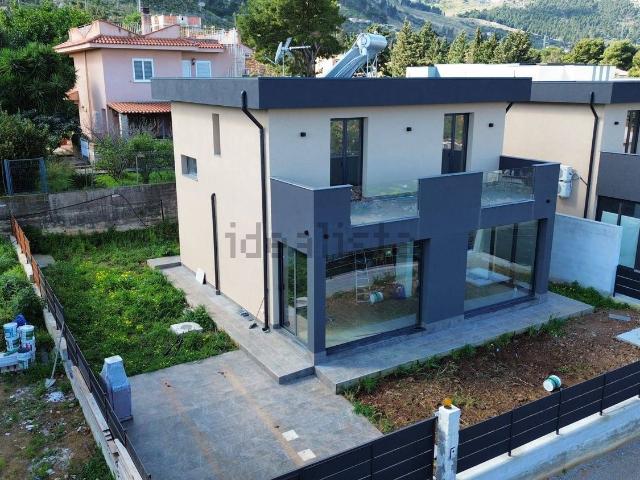 Case e ville in vendita di 200 m² in Via Chiesazza Sperone V