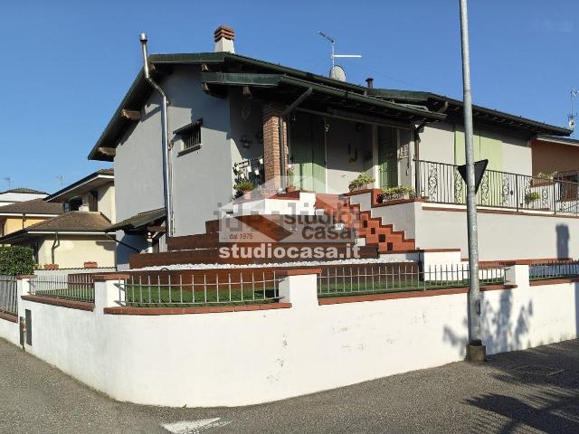 Case e ville in vendita di 200 m² in Via Crotti
