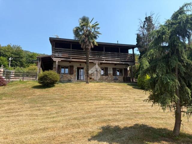 Case e ville in vendita di 200 m² in Via Adige, 8
