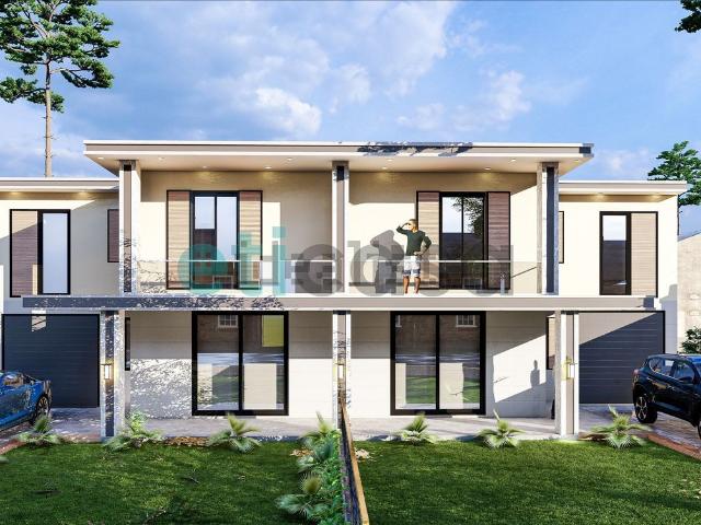 Case e ville in vendita di 200 m² in Via Agazzano, 92