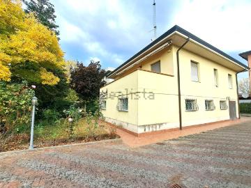 Case e ville in vendita di 200 m² in Via Arturo Scotti