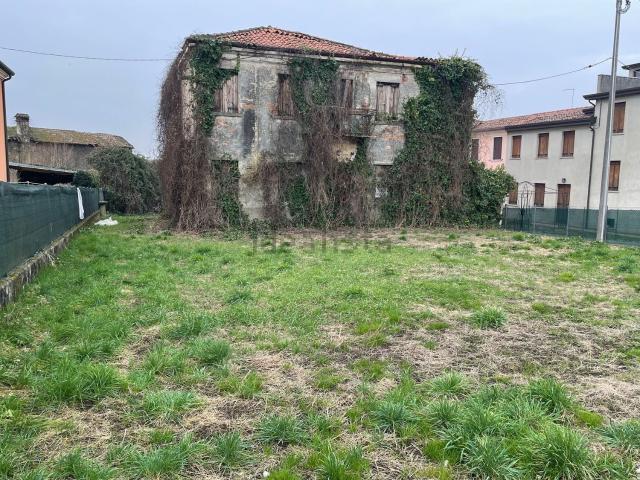 Case e ville in vendita di 200 m² in Via Argine DX Novissimo, 4