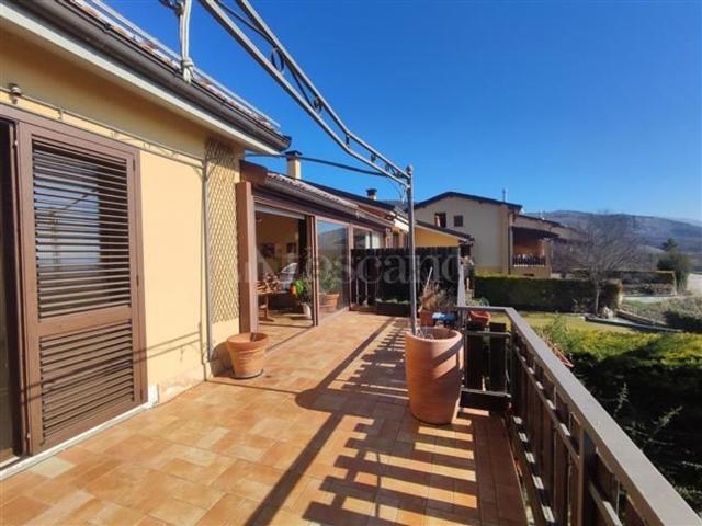 Case e ville in vendita di 200 m² in Via Bazzanese, 124