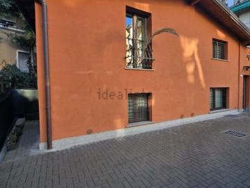 Case e ville in vendita di 200 m² in Via Bellinzona