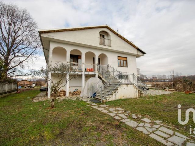Case e ville in vendita di 200 m² in Via Benna, 28