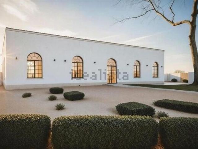 Case e ville in vendita di 200 m² in Via Bisenzio a San Martino, 8