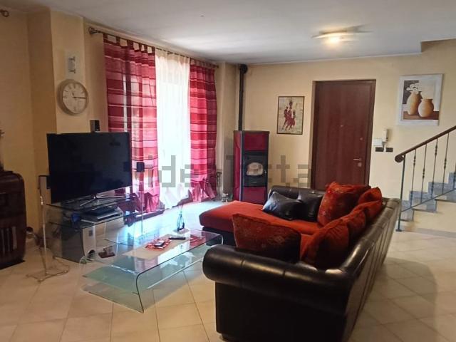Case e ville in vendita di 200 m² in Via Brione, 17