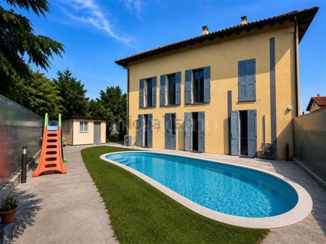 Case e ville in vendita di 200 m² in Via Giuseppe de Finetti