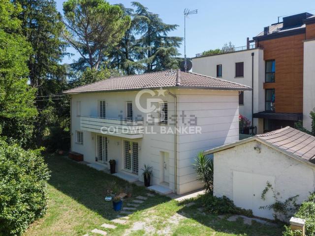 Case e ville in vendita di 200 m² in Via Giuseppe Mazzini, 156