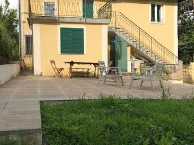 Case e ville in vendita di 200 m² in Via Don Biagio Tiscornia, 11