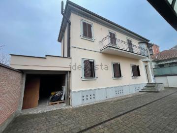 Case e ville in vendita di 200 m² in Via Don Canestri, 28