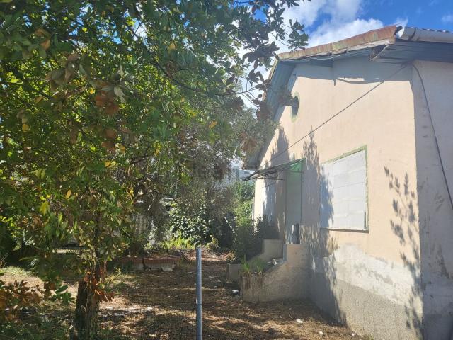 Case e ville in vendita di 200 m² in Via don giacomo lasagna 44