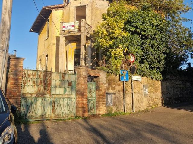 Case e ville in vendita di 200 m² in Via del Casalaccio, 278