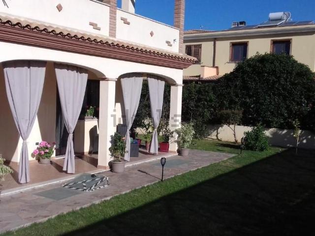 Case e ville in vendita di 200 m² in Via delle Gemme