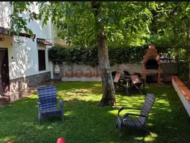 Case e ville in vendita di 200 m² in Via delle Fragole
