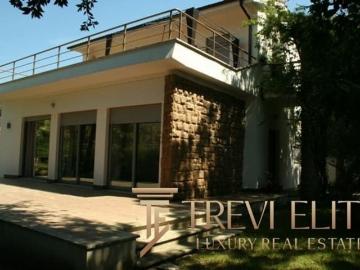 Case e ville in vendita di 200 m² in Via Erato