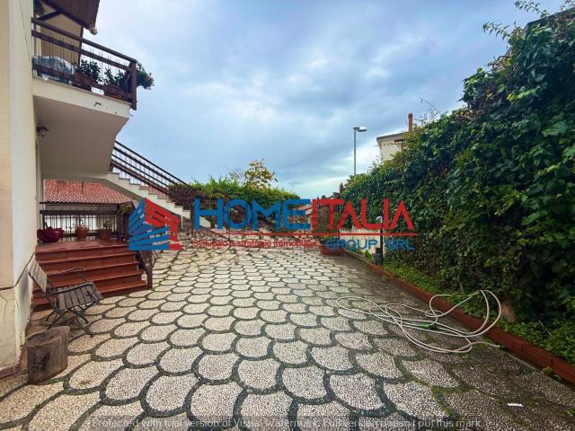 Case e ville in vendita di 200 m² in Via Francesco Emanuele Cangiamila