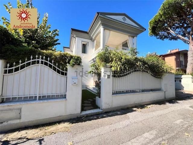 Case e ville in vendita di 200 m² in Via Huxley Aldous