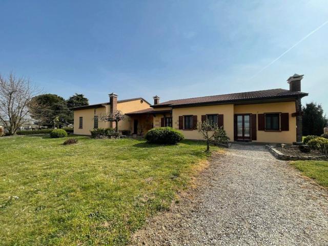 Case e ville in vendita di 200 m² in Via Ospital Vecchio