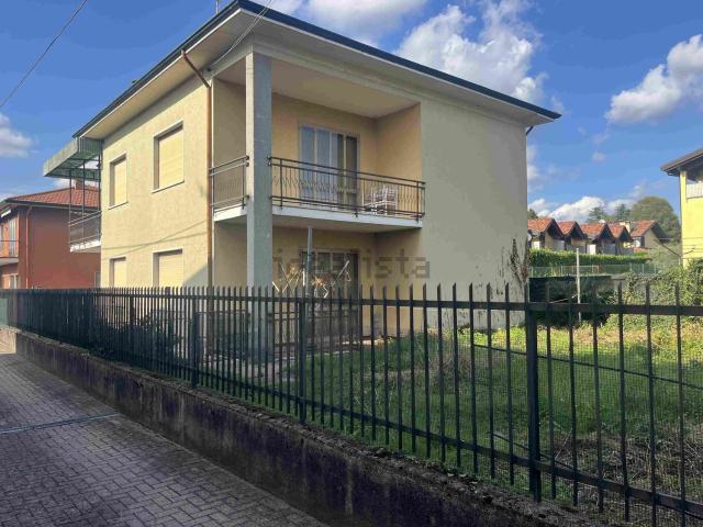 Case e ville in vendita di 200 m² in Via Leonardo da Vinci