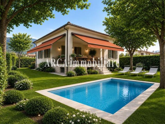 Case e ville in vendita di 200 m² in Via Marche