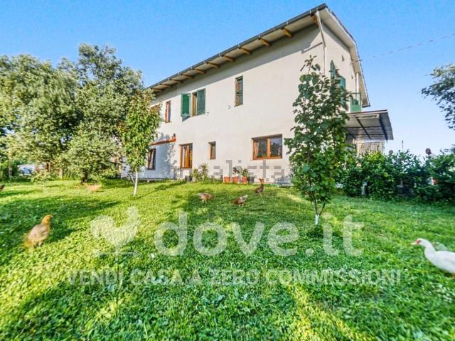 Case e ville in vendita di 200 m² in Via Maremmana, 905