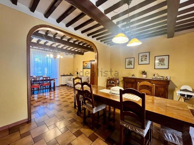 Case e ville in vendita di 200 m² in Via Martiri della Libertà