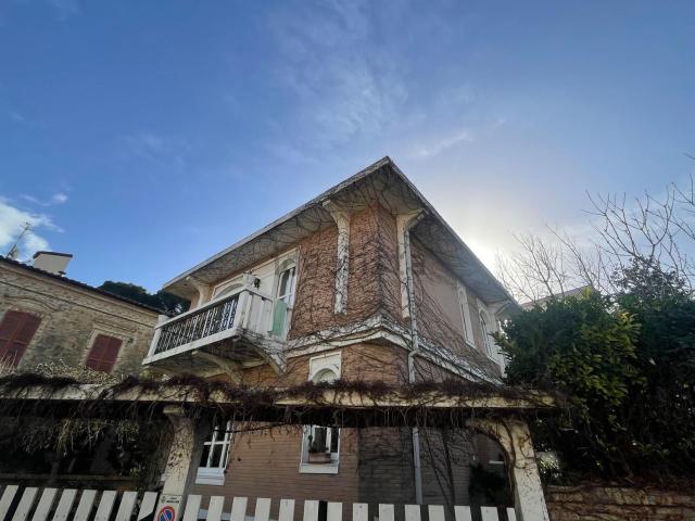 Case e ville in vendita di 200 m² in Via San Bernardino, 1