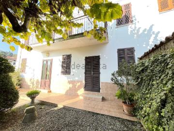 Case e ville in vendita di 200 m² in Via San Defendente