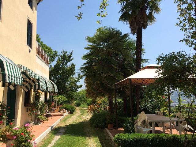 Case e ville in vendita di 200 m² in Via San Valentino