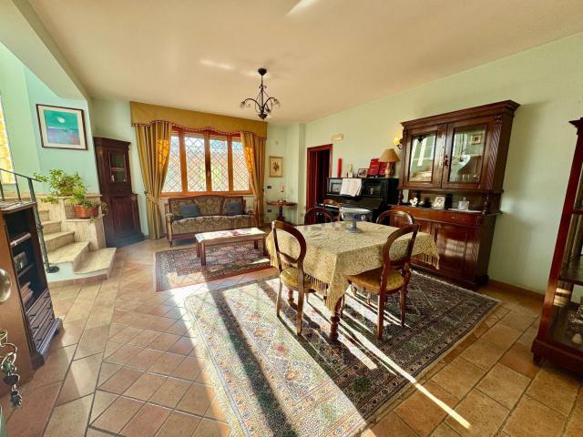 Case e ville in vendita di 200 m² in Via Sant&apos Andrea