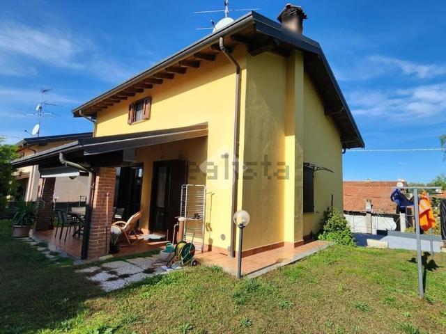 Case e ville in vendita di 200 m² in Via Schiappina, 3