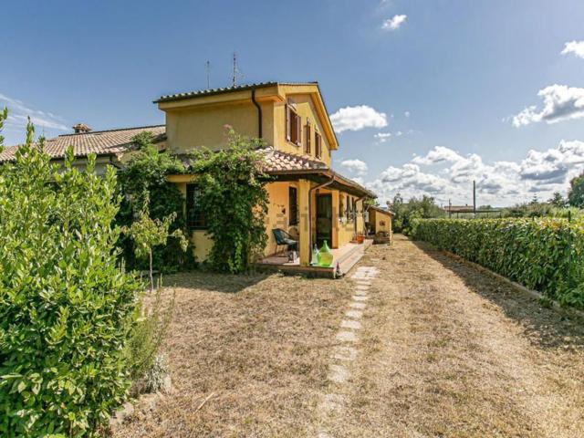 Case e ville in vendita di 200 m² in Via Settevene Ovest, 23