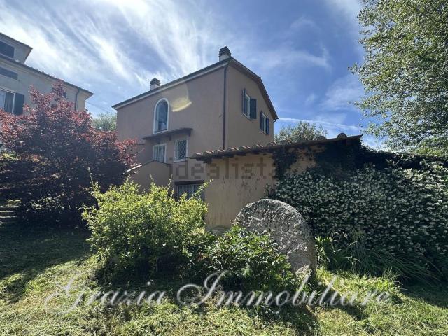 Case e ville in vendita di 200 m² in Via Selvapiana