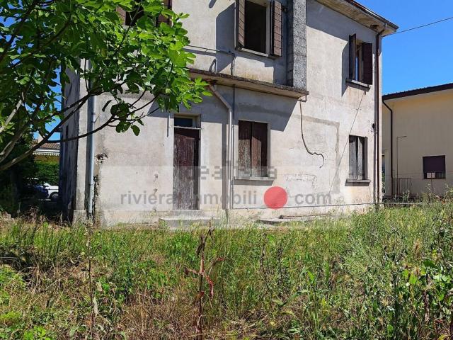 Case e ville in vendita di 200 m² in Via Sergente Massimiliano Davanzo, 20