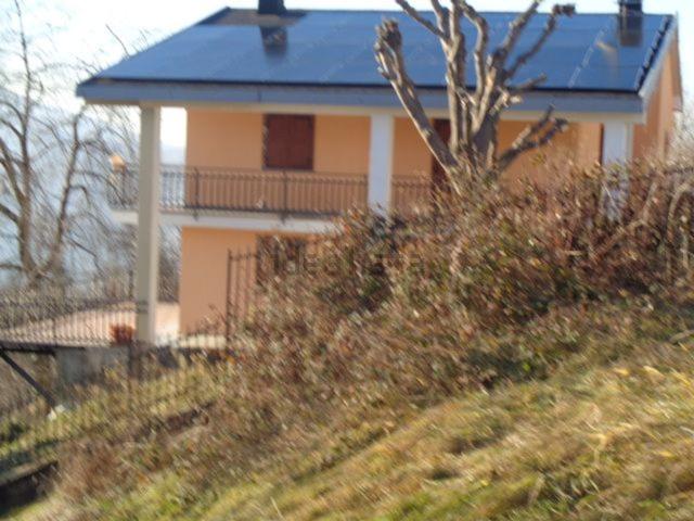 Case e ville in vendita di 200 m² in Via Serra