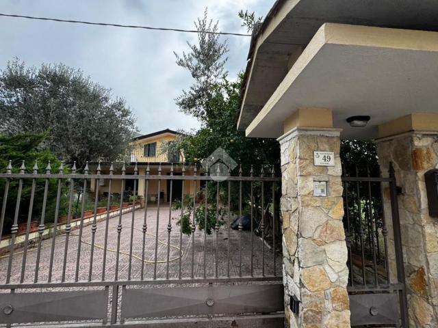Case e ville in vendita di 200 m² in Via Ponte Romano, 49
