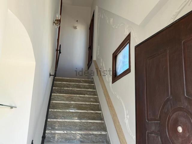 Case e ville in vendita di 200 m² in Via Principe di Piemonte, 86