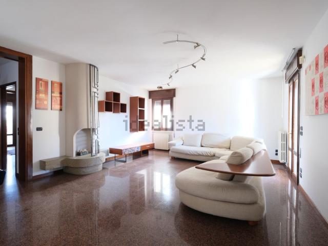 Case e ville in vendita di 200 m² in Via Roma Ovest