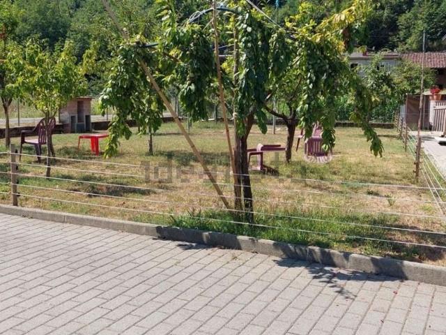 Case e ville in vendita di 200 m² in Via XXV Aprile, 112