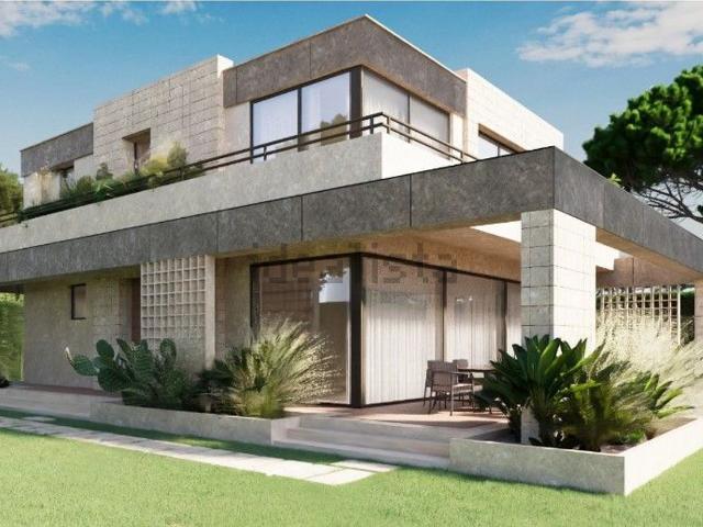 Case e ville in vendita di 200 m² in Viale Versilia