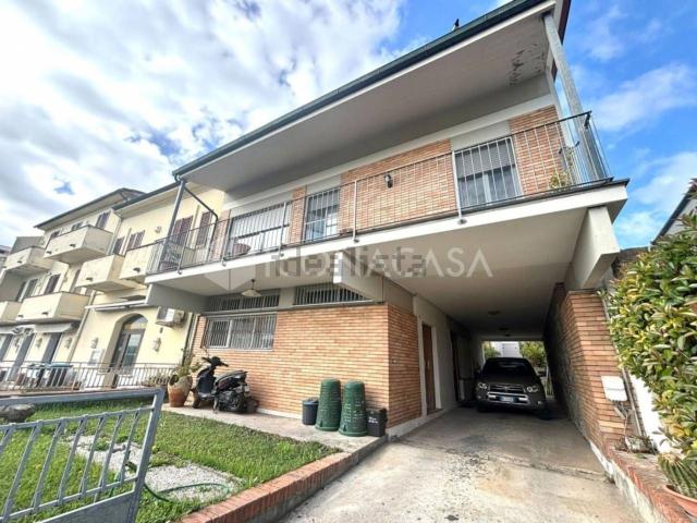Case e ville in vendita di 200 m² in Viale Antonio Gramsci