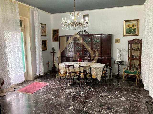 Case e ville in vendita di 200 m² in Viale Giacomo Leopardi