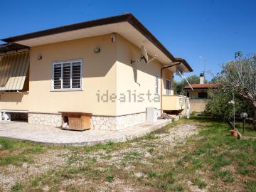 Case e ville in vendita di 200 m² in Borgo Piave