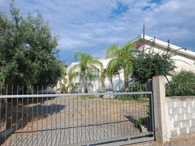 Case e ville in vendita di 200 m² in Contrada Tavolieri