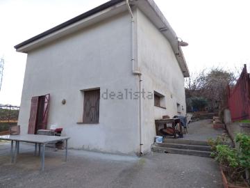 Case e ville in vendita di 200 m² in Contrada Accia