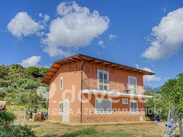 Case e ville in vendita di 200 m² in Contrada Grillo
