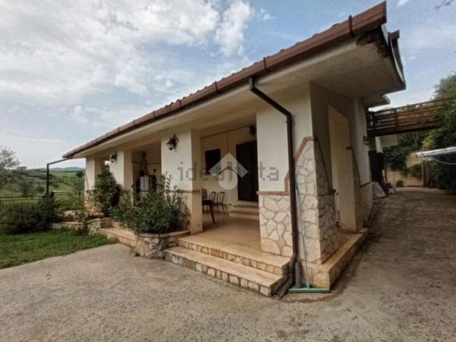 Case e ville in vendita di 200 m² in Contrada Miana