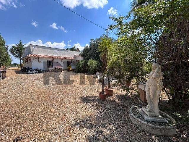 Case e ville in vendita di 200 m² in Contrada Rullo